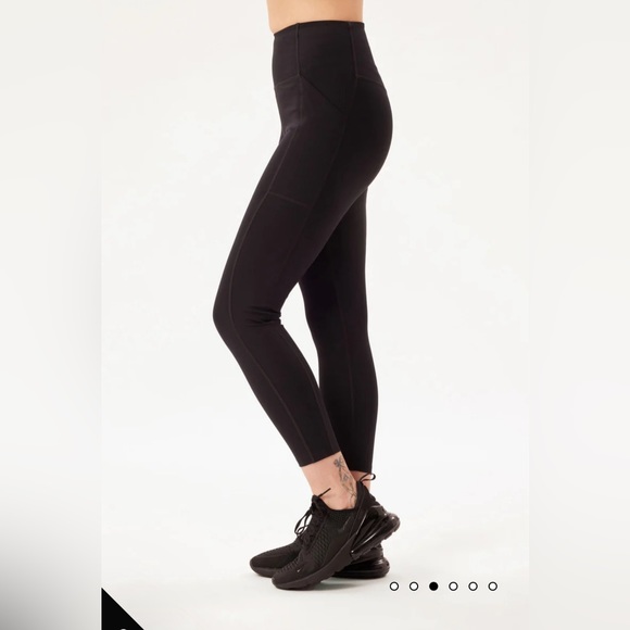 Girlfriend Collective black high rise compressive pocket leggings - Picture 2 of 8